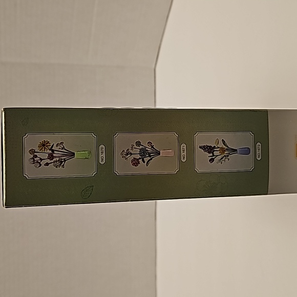 LOZ Mini Block Eternal Flowers II White Boquet (1670) - Picture 3 of 5